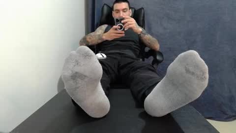 Snapshot of fraser_guilen chatting on September 22, 12:00 am Fraser online show from September 22, 12:00 am