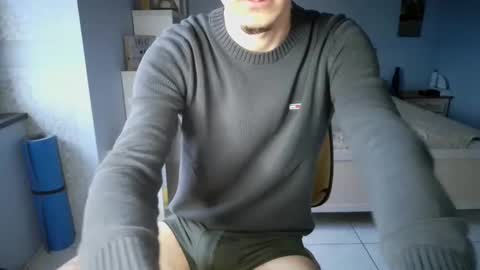 Snapshot of french_666999 chatting on January 27, 4:11 pm French 666999 online show from January 27, 4:11 pm