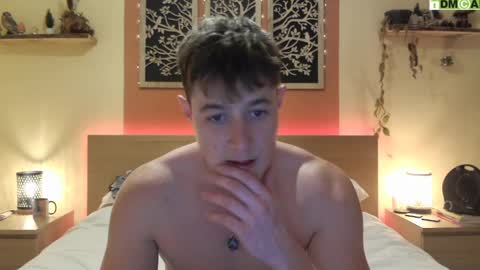 Snapshot of frenchhornybibs chatting on February 21, 9:00 pm French Horny Bibs online show from February 21, 9:00 pm