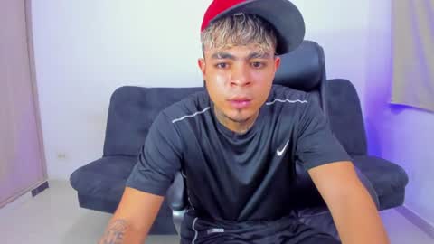 freyva_ online show from July 10, 12:58 am