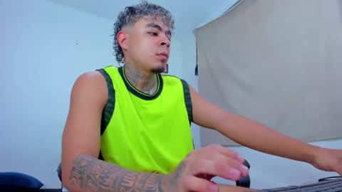 freyva_ online show from July 19, 8:37 pm