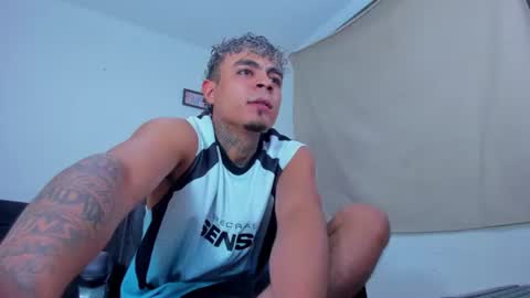 freyva_ online show from July 14, 2:05 am