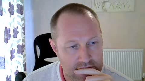 Fuck Buddy UK online show from June 12, 11:41 am
