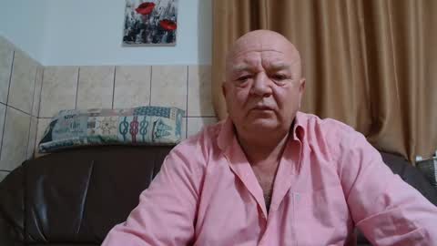 Snapshot of fullballs6 chatting on December 3, 2:45 am fullballs6 online show from December 3, 2:45 am