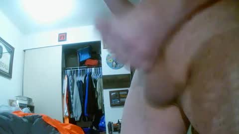 Snapshot of fultonstreet196860 chatting on January 30, 3:22 am fultonstreet196860 online show from January 30, 3:22 am