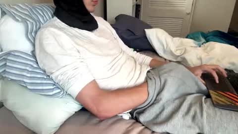 fuzzie_07 online show from February 10, 10:19 pm