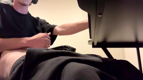 fuzzie_07 online show from January 13, 11:52 am