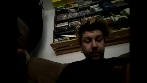 yeeah online show from December 27, 11:17 am