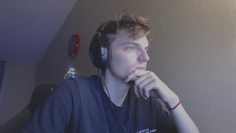 Snapshot of gasturfahe chatting on January 2, 12:24 pm gasturfahe online show from January 2, 12:24 pm