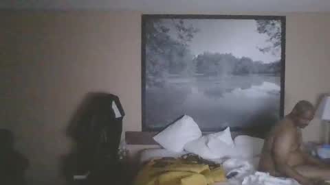 GaWdZKuMn online show from November 12, 5:24 am