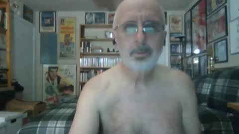 Steve online show from April 3, 8:38 pm