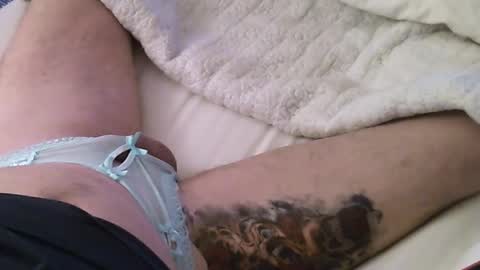 Luscious online show from December 12, 3:05 pm