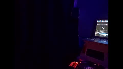 Darryl online show from February 20, 1:35 am