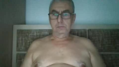 gigi1970 online show from October 2, 7:23 am