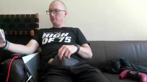 GingerbreadDan online show from December 22, 2:28 am