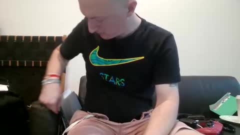 GingerbreadDan online show from December 27, 9:28 am