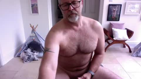 girlsandbikes online show from June 16, 9:33 am