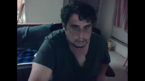 Snapshot of gitmehard008 chatting on February 17, 3:25 am gitmehard008 online show from February 17, 3:25 am