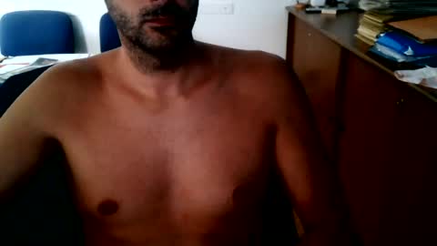 giuseppevai1 online show from July 30, 10:14 am