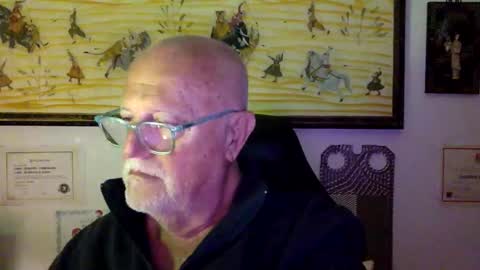 giutomma930394 online show from April 16, 9:39 pm