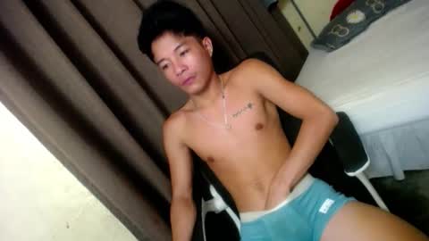 glenndou_daxs online show from October 12, 11:43 pm