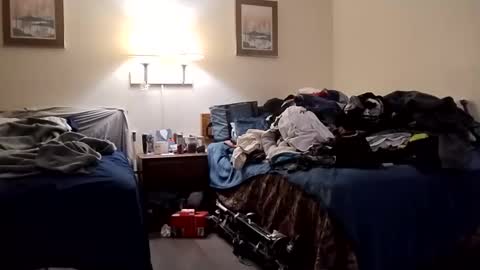 Snapshot of goblue4133 chatting on October 13, 1:33 am goblue4133 online show from October 13, 1:33 am