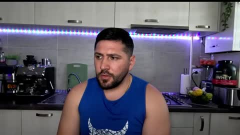 gold_alpha_boy online show from June 19, 3:06 pm
