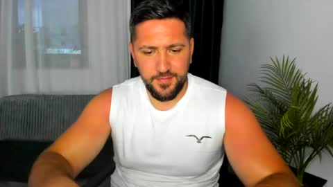 gold_alpha_boy online show from July 12, 6:10 pm