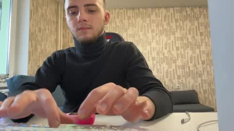 Golden boyyy21 online show from February 8, 11:01 am