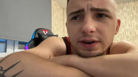 Golden boyyy21 online show from January 29, 1:38 pm