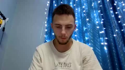 Golden boyyy21 online show from January 11, 3:52 pm