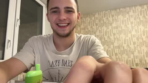 Golden boyyy21 online show from January 26, 3:36 pm