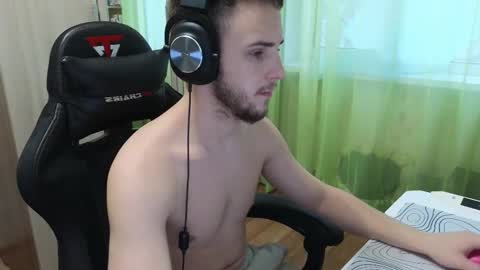 Golden boyyy21 online show from November 27, 7:12 am