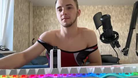 Golden boyyy21 online show from February 21, 8:50 am