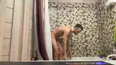 Golden boyyy21 online show from February 17, 9:56 am