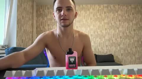 Golden boyyy21 online show from February 9, 8:11 am