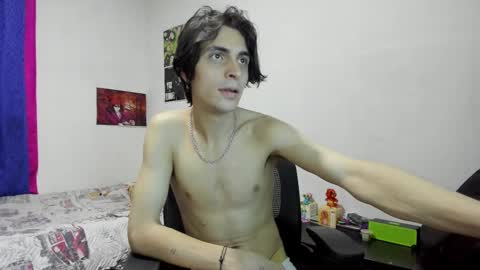 Snapshot of golden_ryan chatting on October 22, 2:37 am Jmmmm online show from October 22, 2:37 am
