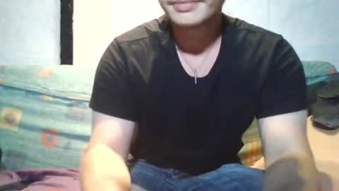 goldenboy207 online show from July 17, 9:43 pm