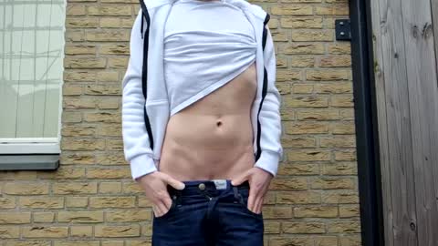 Snapshot of goldenelixxxir chatting on February 26, 3:52 pm   online show from February 26, 3:52 pm