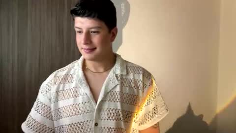 goldenknight33 online show from November 11, 4:45 pm