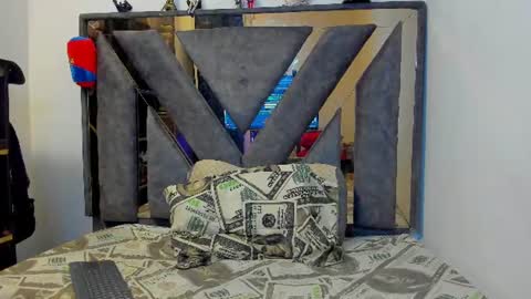 gomez_c_ online show from June 23, 11:47 am