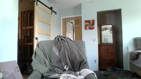 Gray lone wolf online show from November 14, 5:25 pm