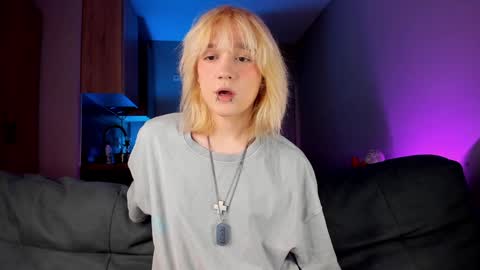 Greg-independent model online show from January 18, 6:20 am