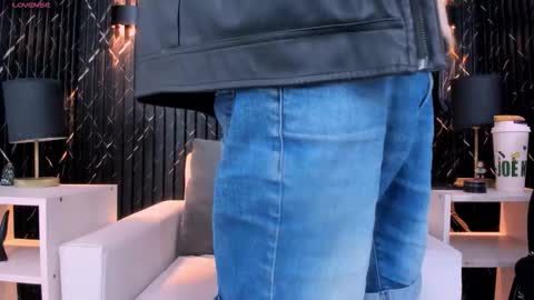 GregorySforza online show from November 18, 11:14 am