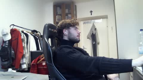 grejto0 online show from December 26, 2:37 pm