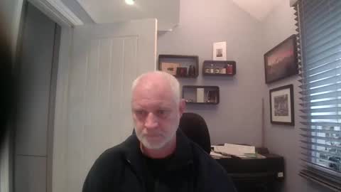 Snapshot of greyfox_6000 chatting on January 6, 10:46 am greyfox_6000 online show from January 6, 10:46 am