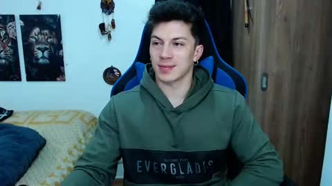 griego01 online show from December 14, 5:29 am