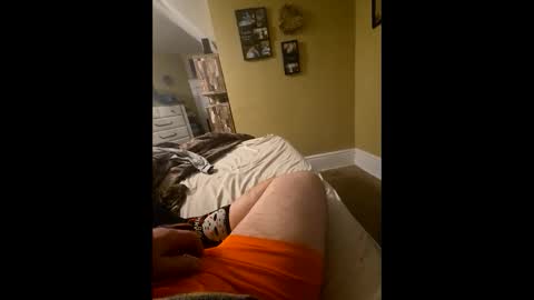 Snapshot of grizzely1975 chatting on March 3, 2:44 am grizzely1975 online show from March 3, 2:44 am