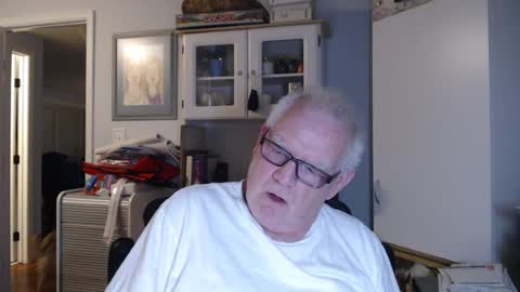 Horny Daddy online show from June 12, 8:56 am