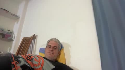 guardiannif_ online show from February 1, 9:02 pm